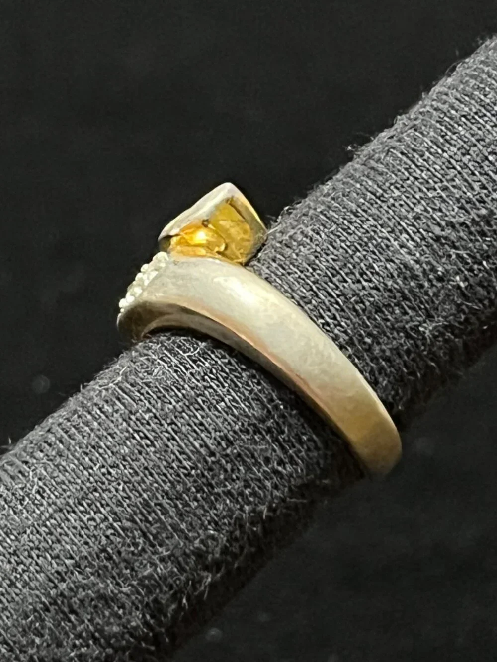 Vintage Chunky Gold Tone Bypass Ring Ruby Red Glass Faux Diamond Pavé Sz 6